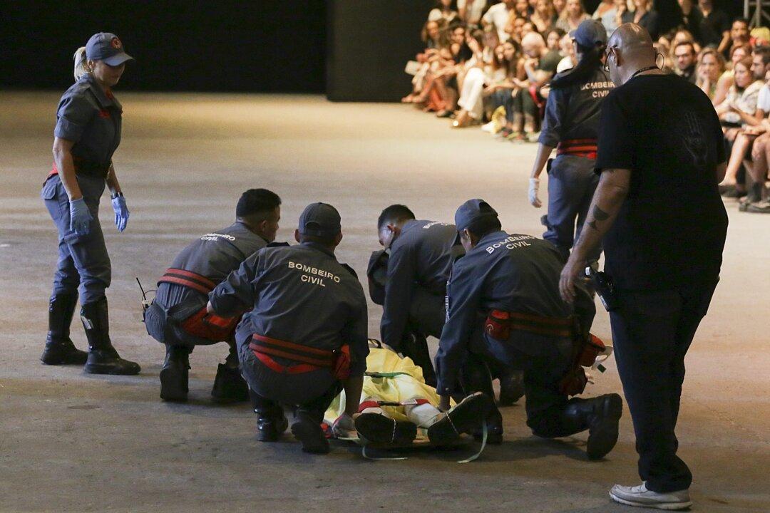 Model in Sao Paulo Dies After Taking Ill on Catwalk