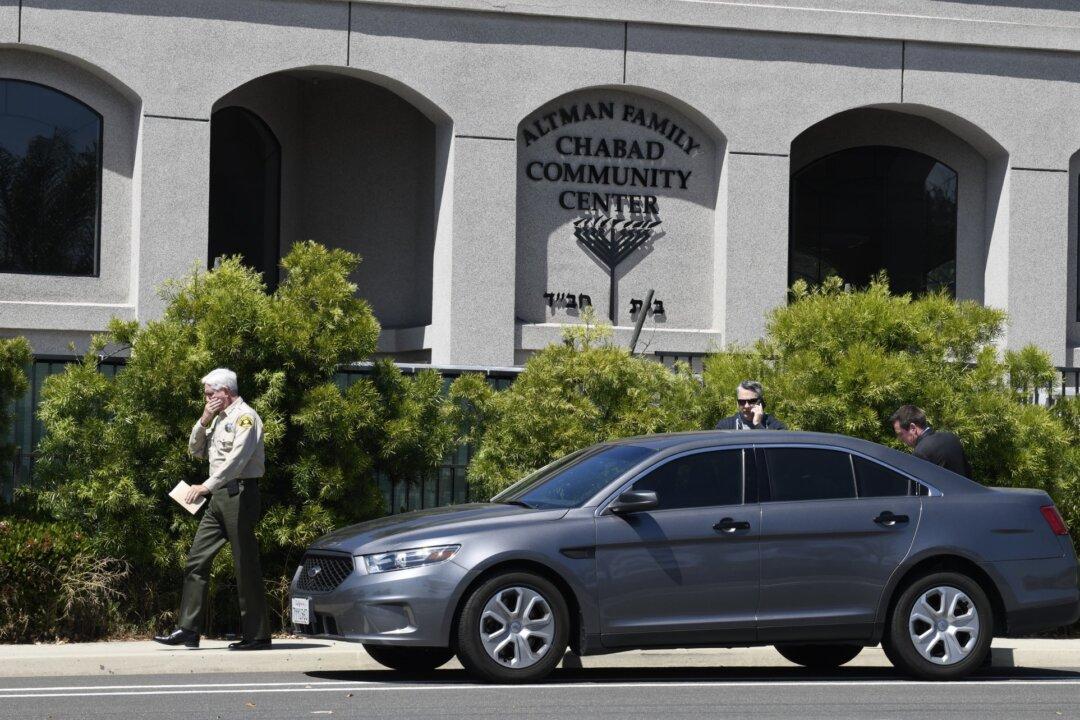 Deadly Synagogue Shooting Suspect in California Linked to Mosque Arson