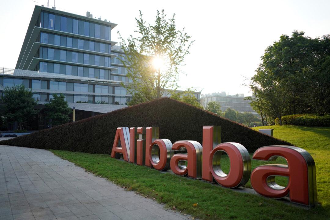 China to Send State Officials to 100 Private Firms Including Alibaba