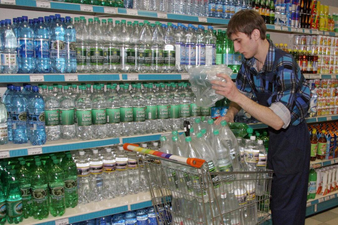 China Seeks Loophole as UN Nears Pact Banning Toxic Chemical: Activists