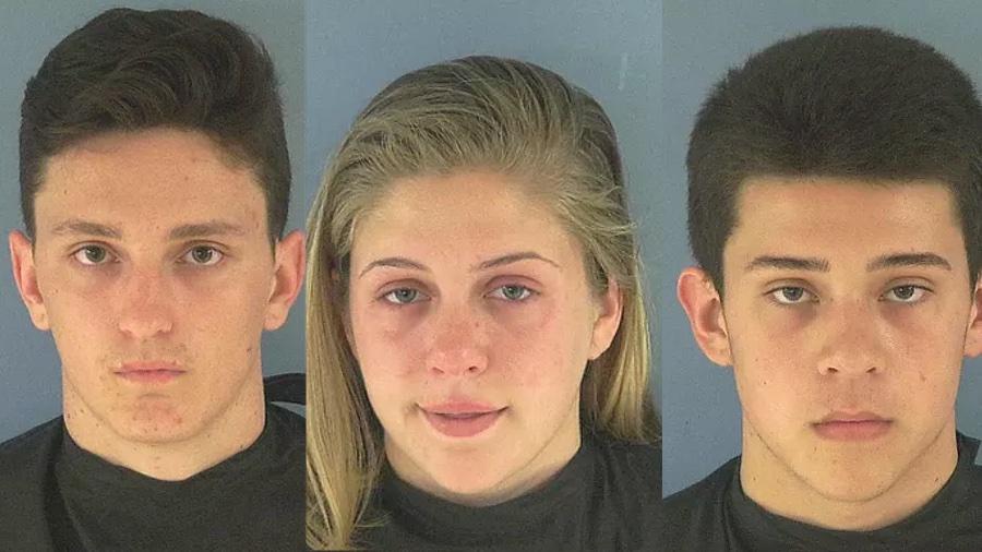 3 Restaurant Workers Arrested for Allegedly Spitting In Food Served to Deputies