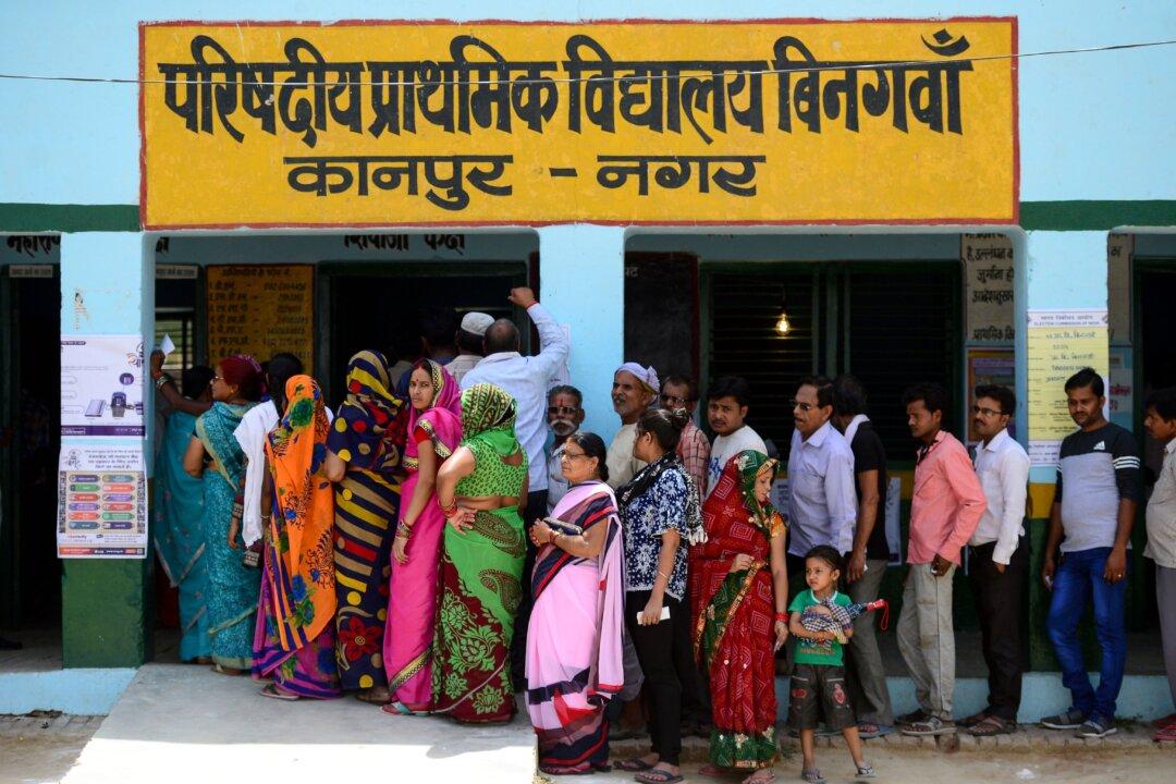 India Election: Will Voters Choose Modi or Gandhi?