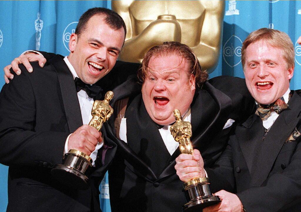 Adam Sandler Sings Tribute to Late Chris Farley on ‘SNL’