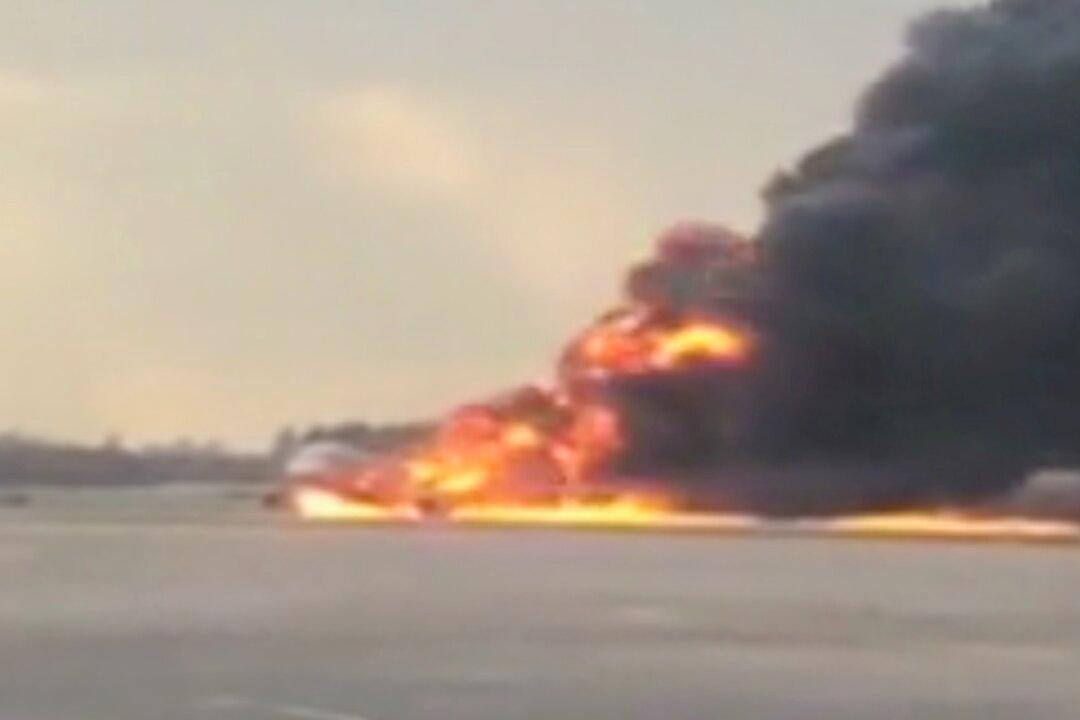 Investigators Probe Cause of Moscow Jet Crash That Killed 41