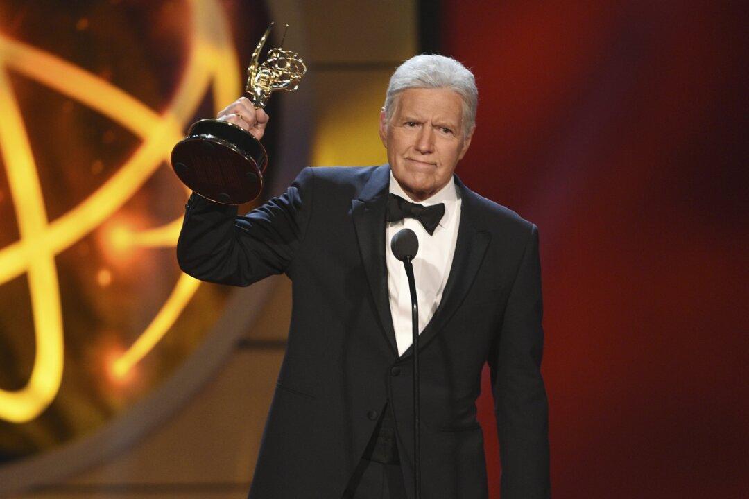 “Jeopardy!” Host Alex Trebek’s Emmy Award Comes With Ovation