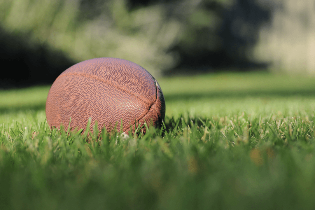 Pro-Secular Group Demands High School Football Team Stop Pre, Postgame Prayers