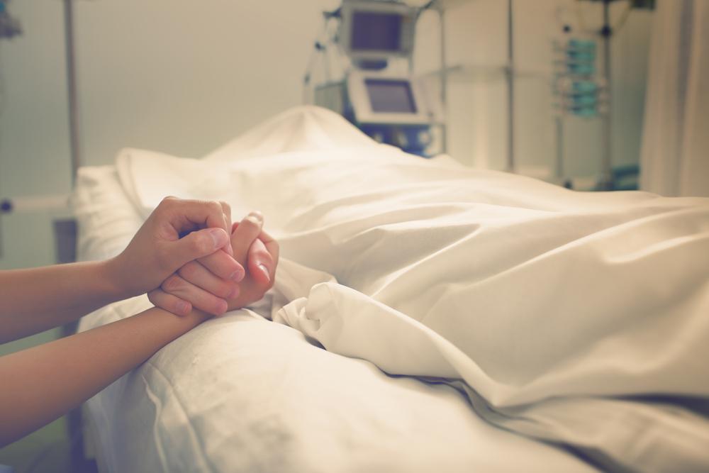 Illustration - Shutterstock | <a href="https://www.shutterstock.com/image-photo/woman-mourns-her-husband-who-died-728924656?src=_edZtzcSLOcyHPvOyBSRxA-1-1">sfam_photo</a>