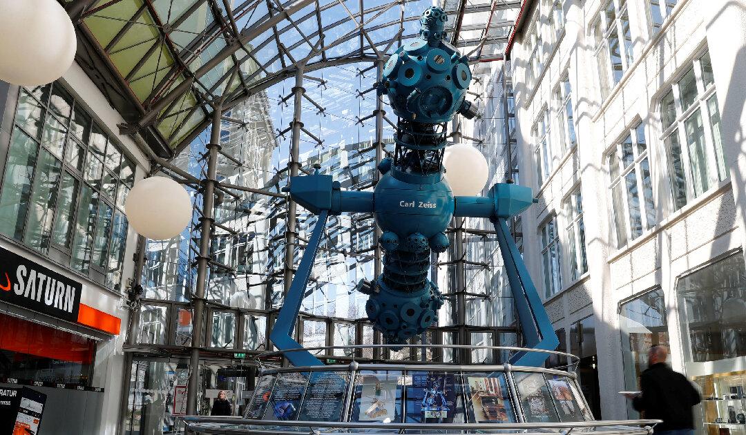 Germany’s Poorer East Embraces Tech Revolution