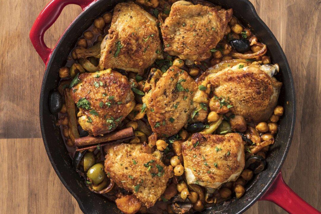 Chicken Tagine With Fennel, Chickpeas, and Apricots