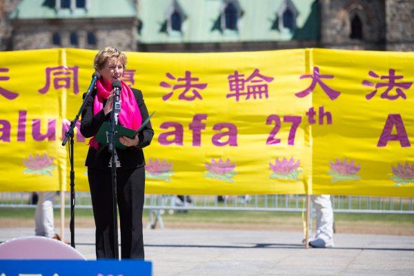 Judy Sgro, a Liberal MP and former cabinet minister, speaks at an event celebrating Falun Dafa Day on Parliament Hill in Ottawa on May 8, 2019. (Evan Ning/The Epoch Times)