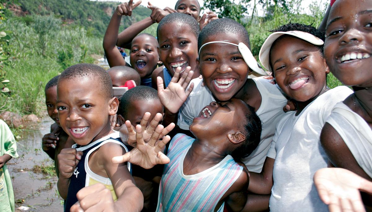 African Woman Has 5 Sets of Quadruplets and 38 Kids in Total Due to ‘Large Ovaries’