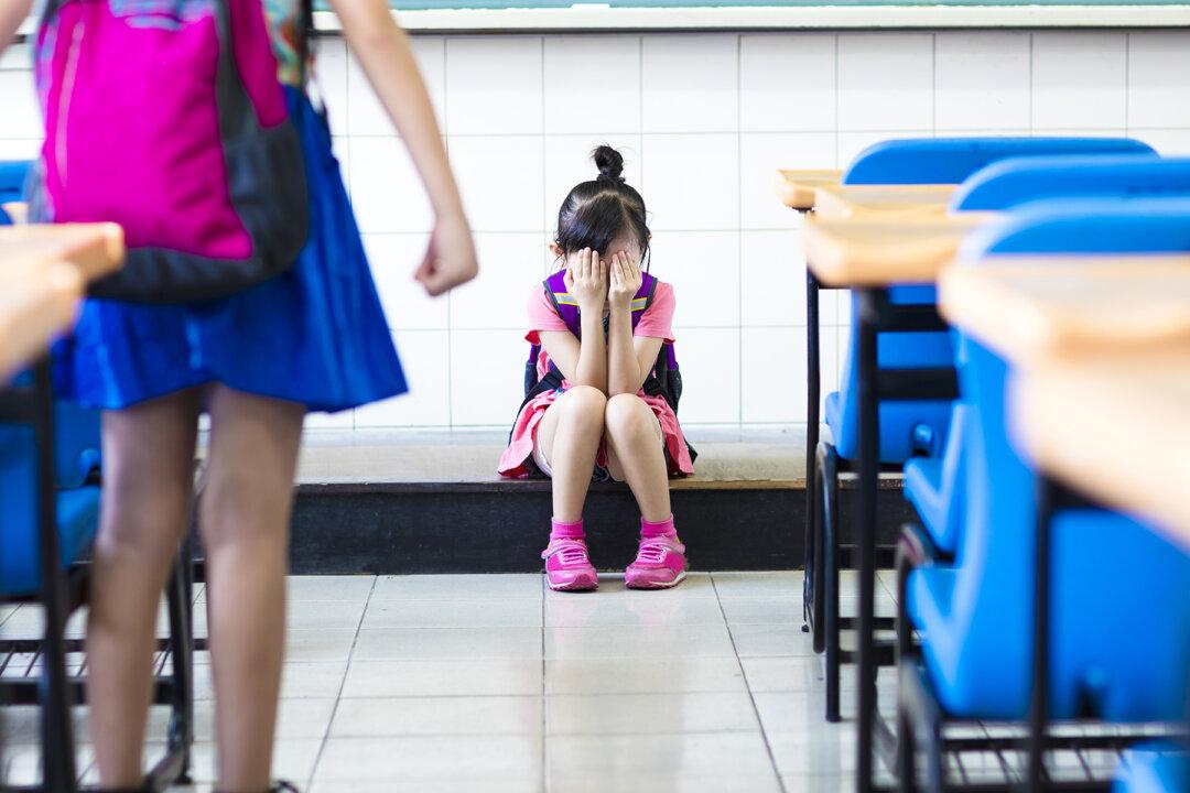 Bullied 7th-Grader Gifted New Clothes, New Shoes, and a New Best Friend Forever