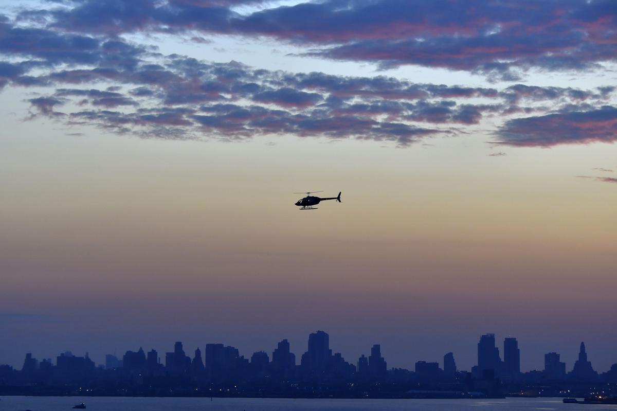 Helicopter Crashes Into New York’s Hudson River, Injuries Reported