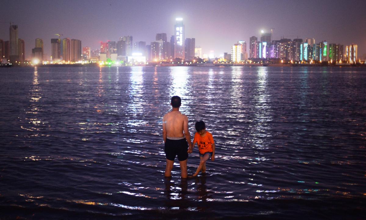 Man Spent 11 Years Commuting to Work by Swimming