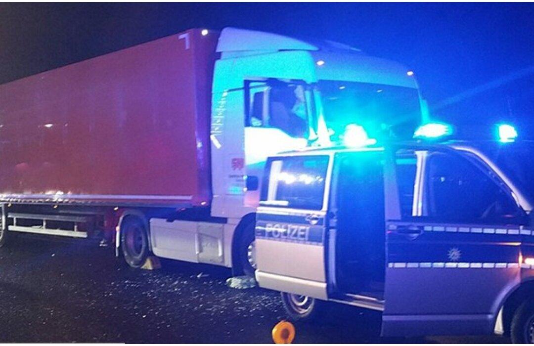 ‘Hero’ Clambers From Moving Van Into Runaway Semi After Driver Dies at the Wheel