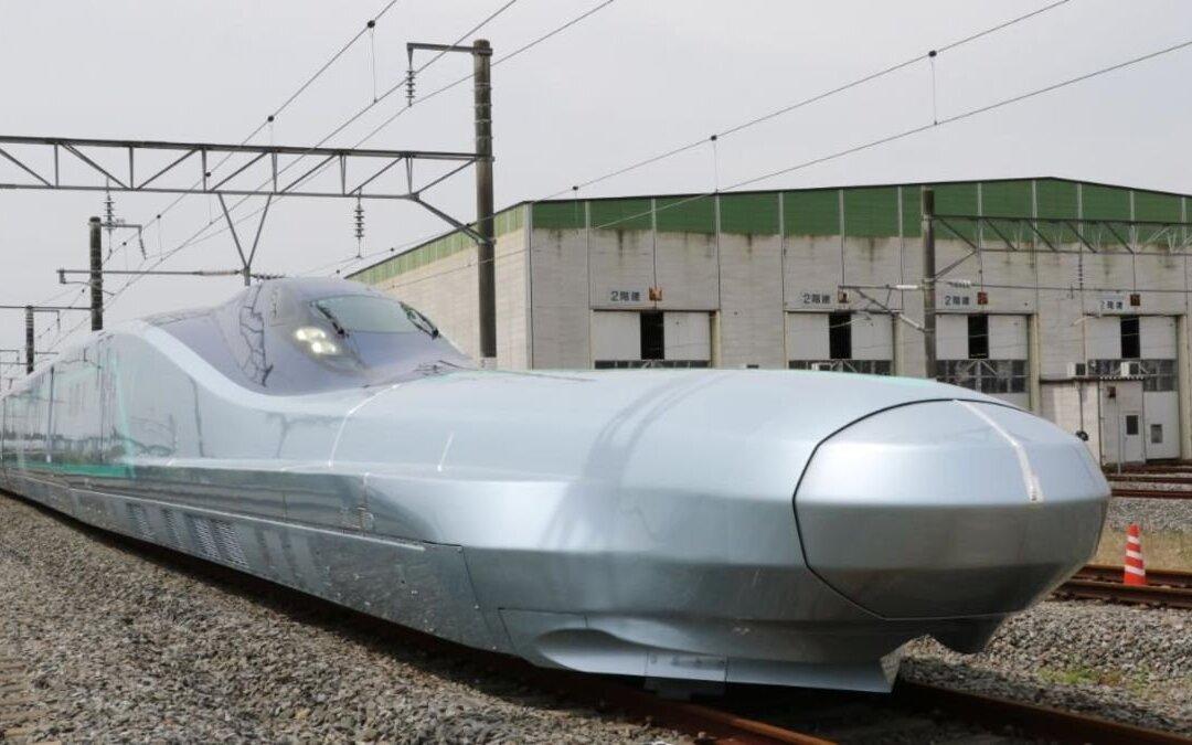 Japan Tests World’s Fastest Bullet Train