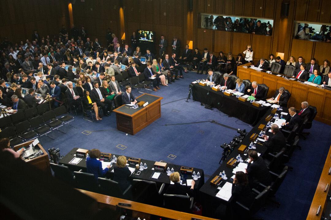 Conservatives Ponder Options to Counter Social Media Censorship