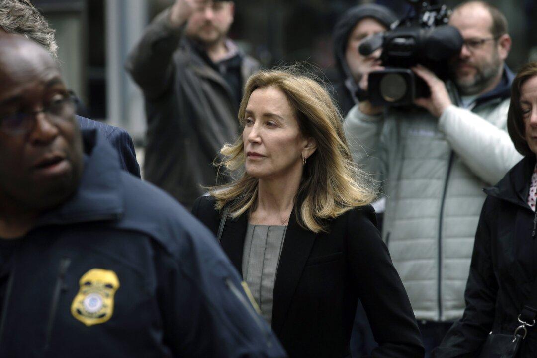 Felicity Huffman Cries as She Pleads Guilty in College Admissions Scheme