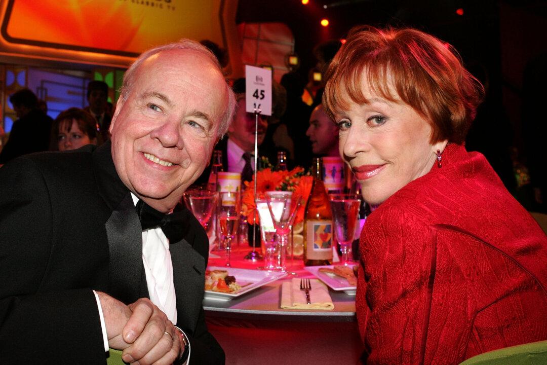 Carol Burnett ‘Heartbroken’ After Co-Star Tim Conway Dies at 85