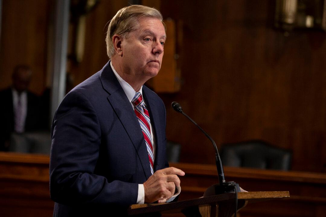 Sen. Graham Introduces Immigration Bill to Fix Legal Loopholes