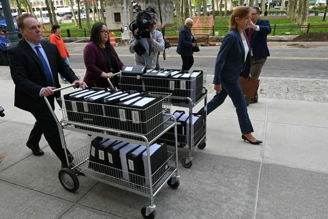 Former Member Recalls Telling ‘Slave’ to Leave NXIVM After Learning of Secret Society