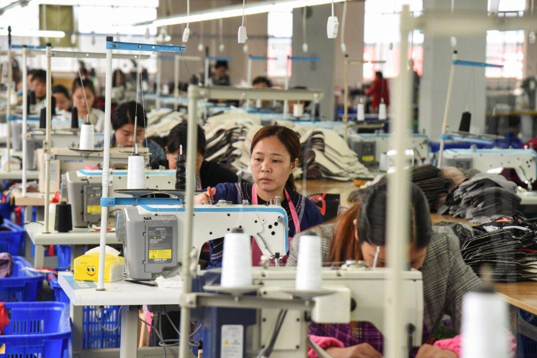 Nearly 30 Percent of China’s Textile Enterprises Lost Money, Total Profits Dropped 20 Percent