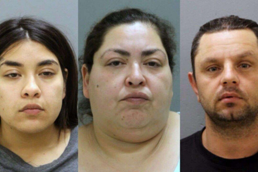 Three Arrested in Murder of Pregnant Chicago Woman