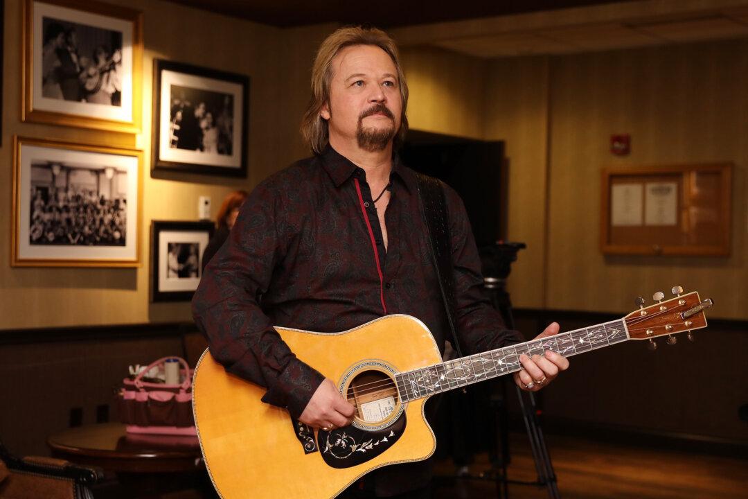 Travis Tritt Cancels Concerts at Venues With Vaccine Requirements
