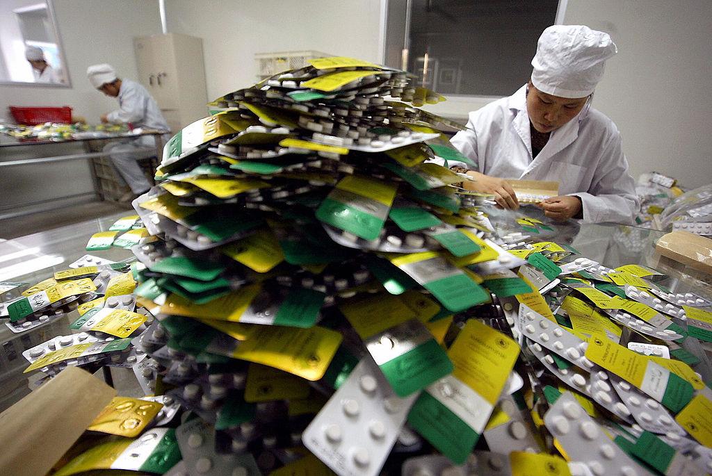 China’s Retaliatory Tariffs on US-Made Drugs, Medical Equipment Spark Complaints by Netizens