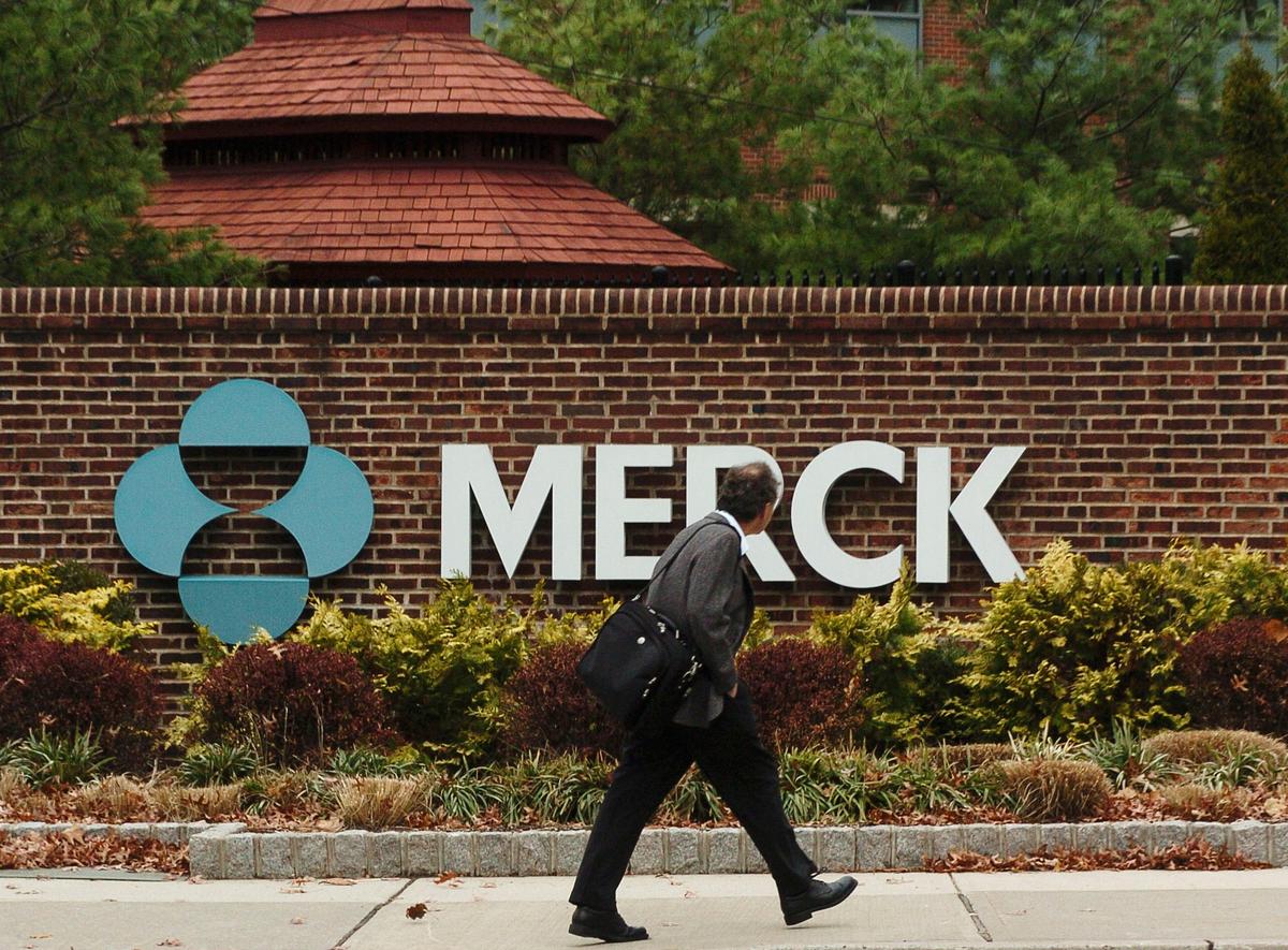 Teen Suffers From Autoimmune Disease After Taking HPV Vaccine, Lawsuit Filed Against Merck
