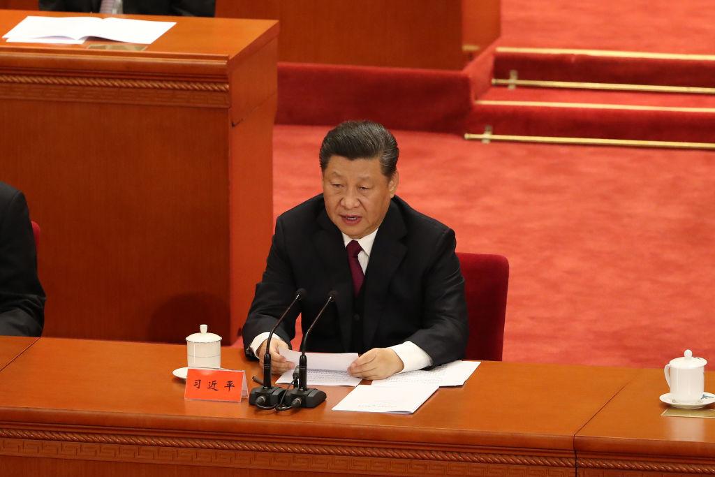 Behind Xi Jinping Is A Divided Communist Party and Unengaged Officials