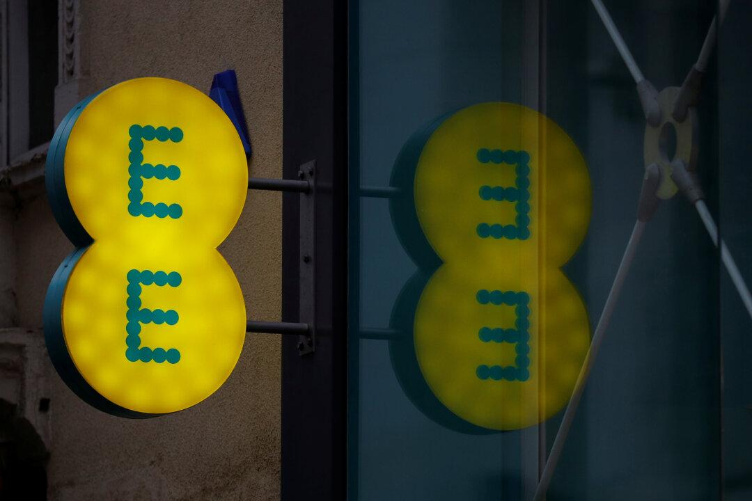 British Mobile Operator EE to Start 5G Services, Will Not Offer Huawei