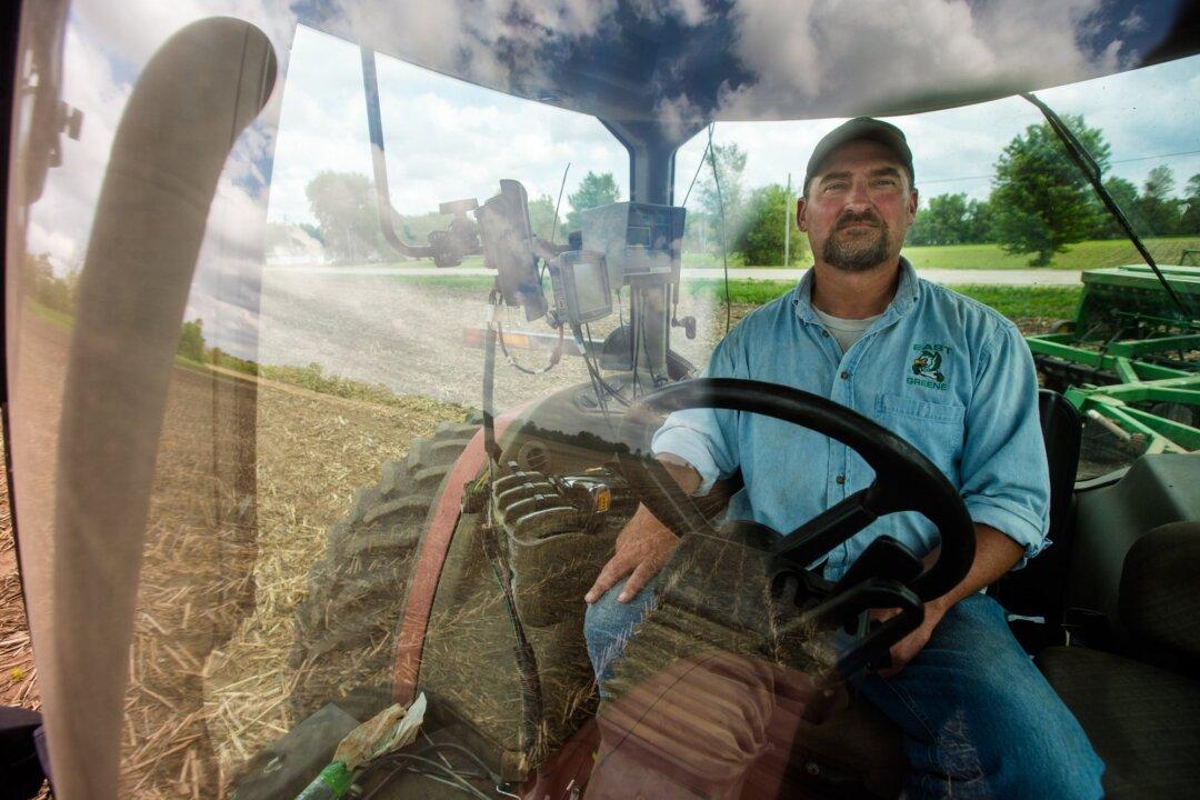 Trump Authorizes $16 Billion to Farmers Affected by Trade War