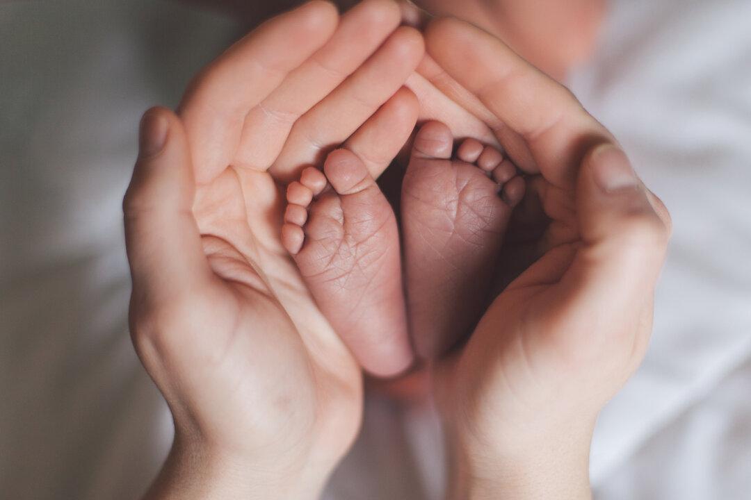 Mom Posts ‘Review’ of Baby With Down Syndrome, and 380,000 People ‘Love’ It