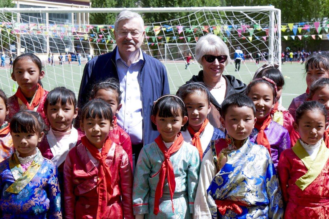 US Ambassador Raises Concerns During Rare Tibet Visit