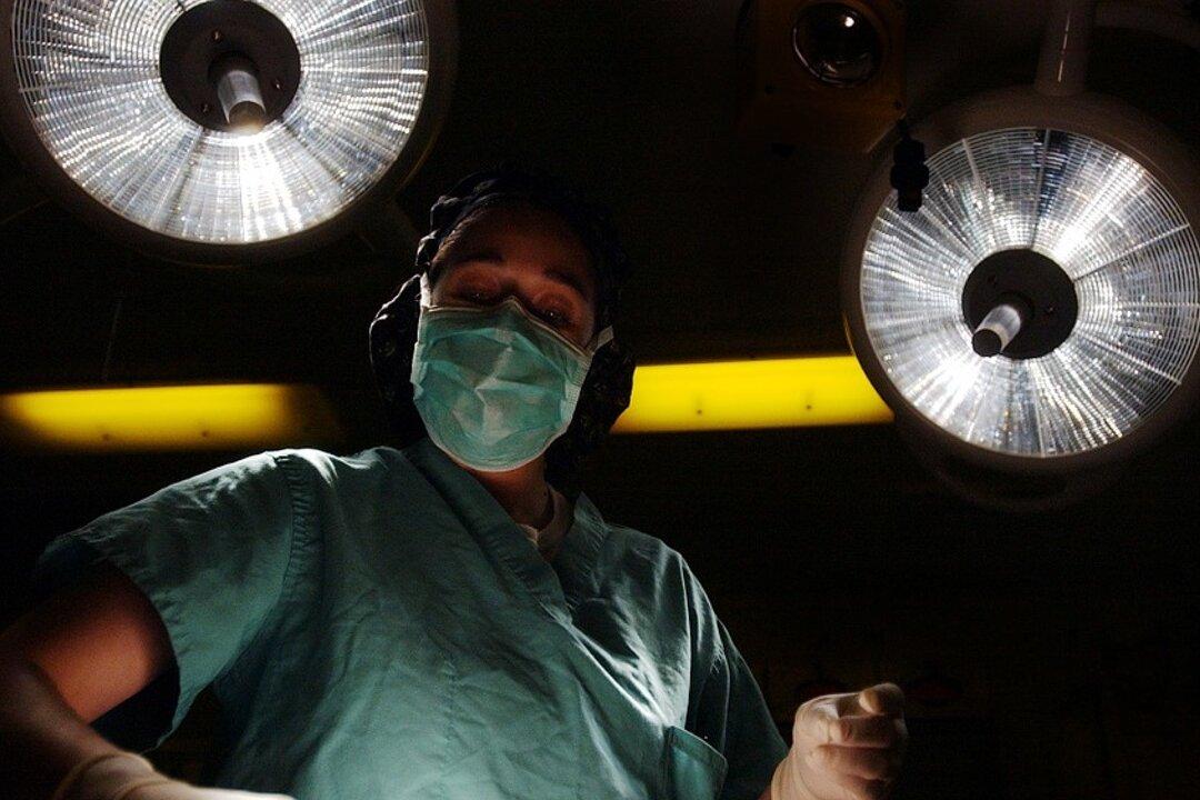 Mother Fakes 10-Year-Old’s Illness, Gets Daughter Unnecessary and Life-Threatening Treatments