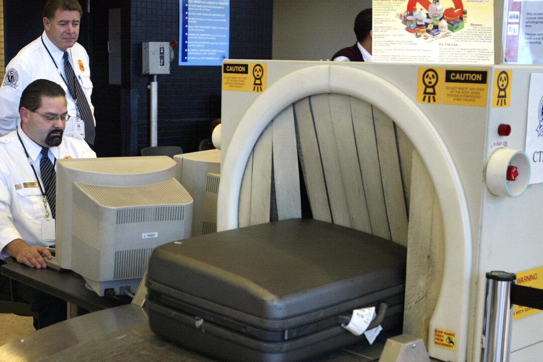 Terrifying ‘Traveler’ Goes Through X-Ray at Airport Security, a Frightful Sight for TSA
