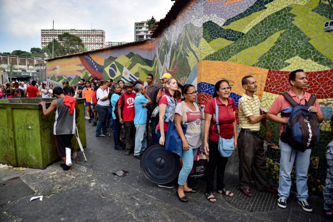 Venezuela’s Central Bank Offers Unexpected Confirmation of Country’s Economic Crisis