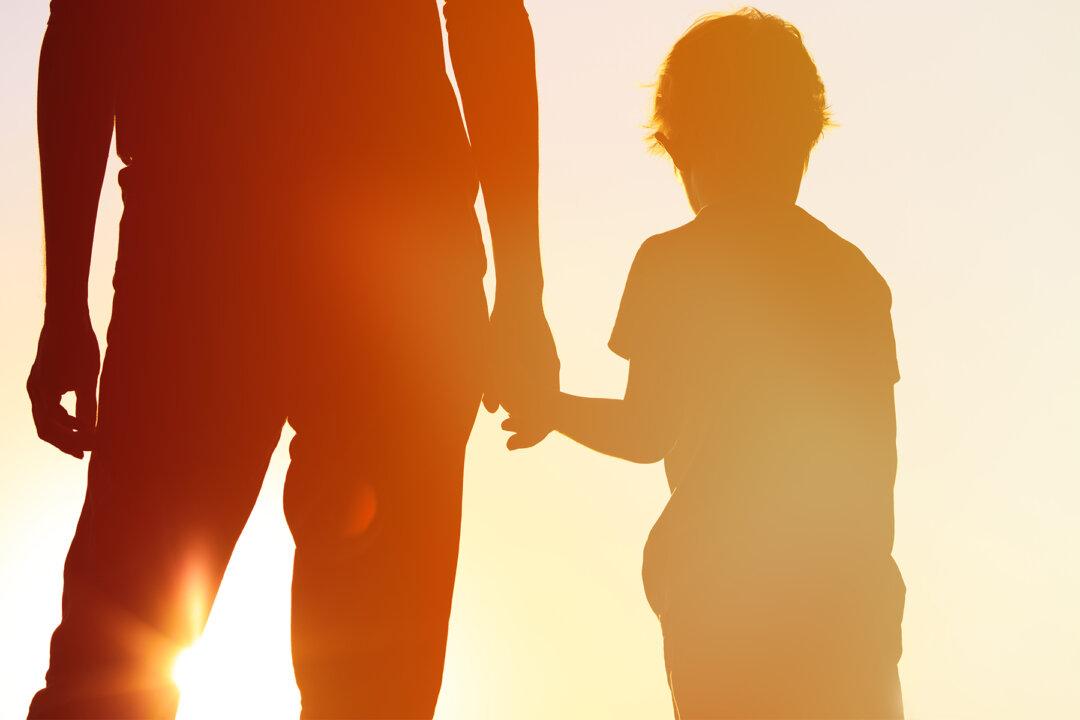 Disabled Man and Son Living on the Streets Show Us What Happiness Is