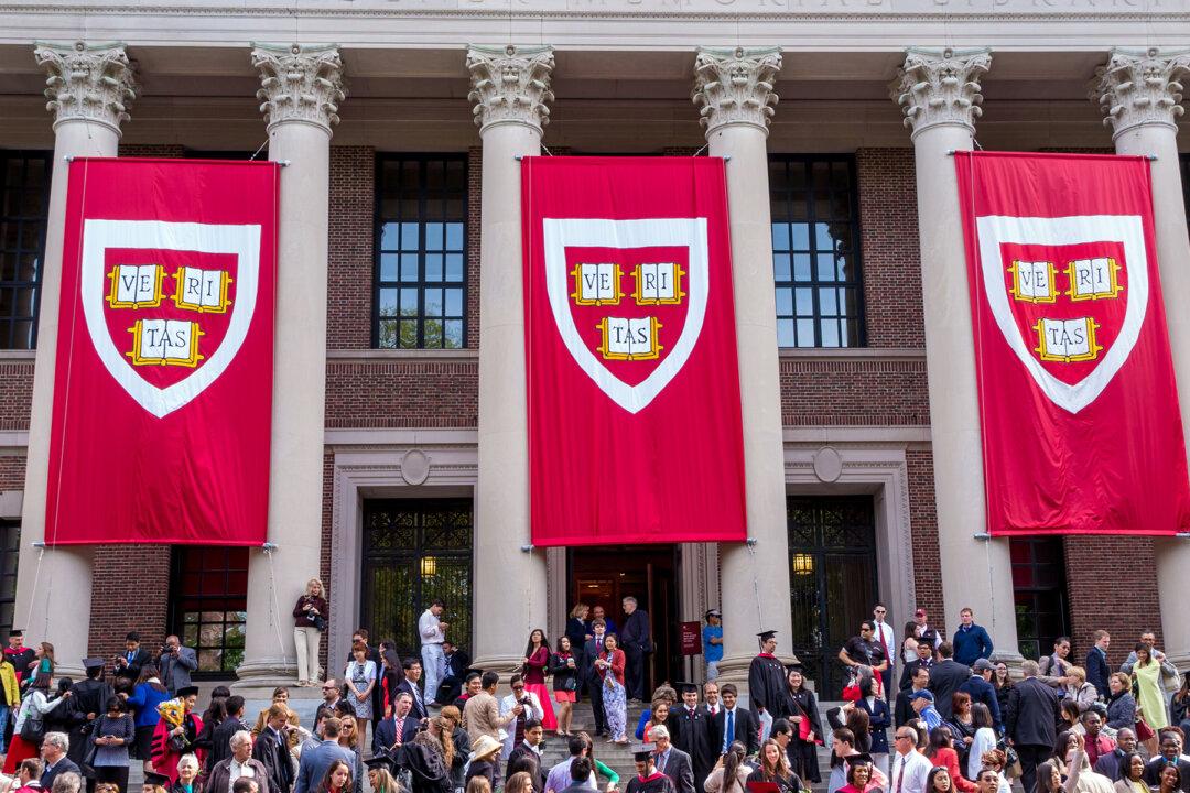 Harvard University Postpones Graduation Ceremony, Hosts Virtual Ones Instead