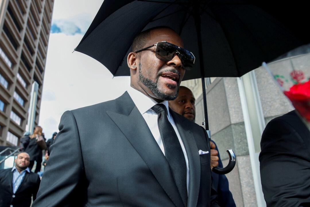 R. Kelly Charged With New Felony Sex Assault, Abuse Counts: Report