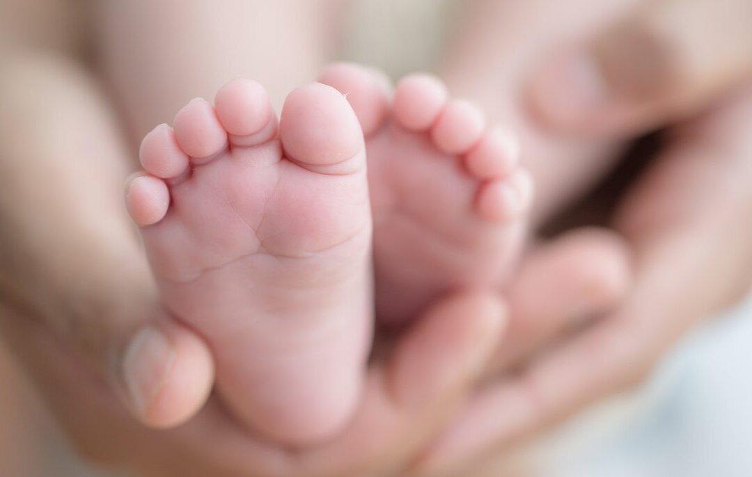 73-Year-Old Indian Woman Gives Birth to Twins