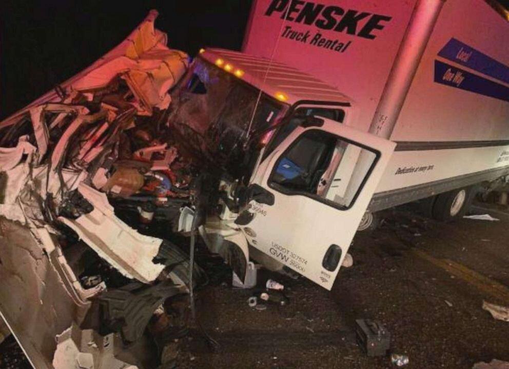 Officials: 8 Killed in Head-On Crash on Mississippi Highway