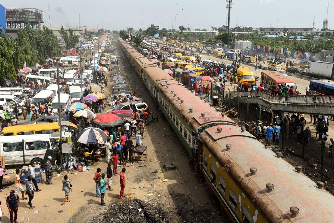 Chinese Engineers Become Chiefs in African Nations