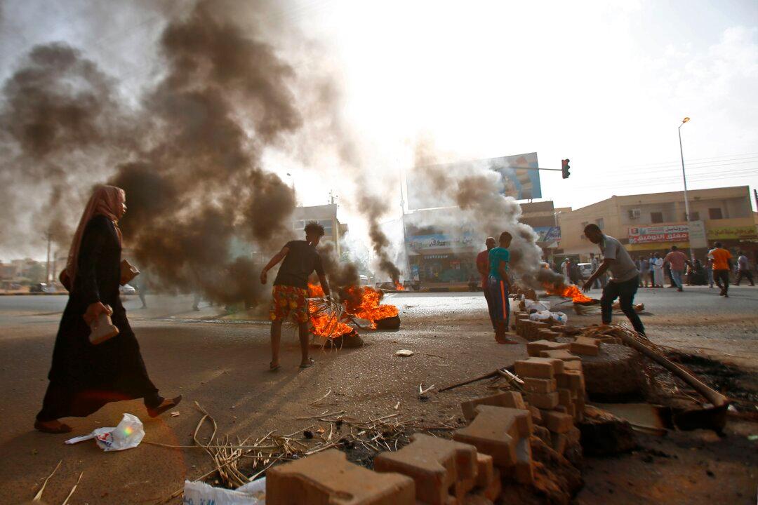 Sudanese Forces Storm Protest Camp, More Than 30 People Killed: Medics
