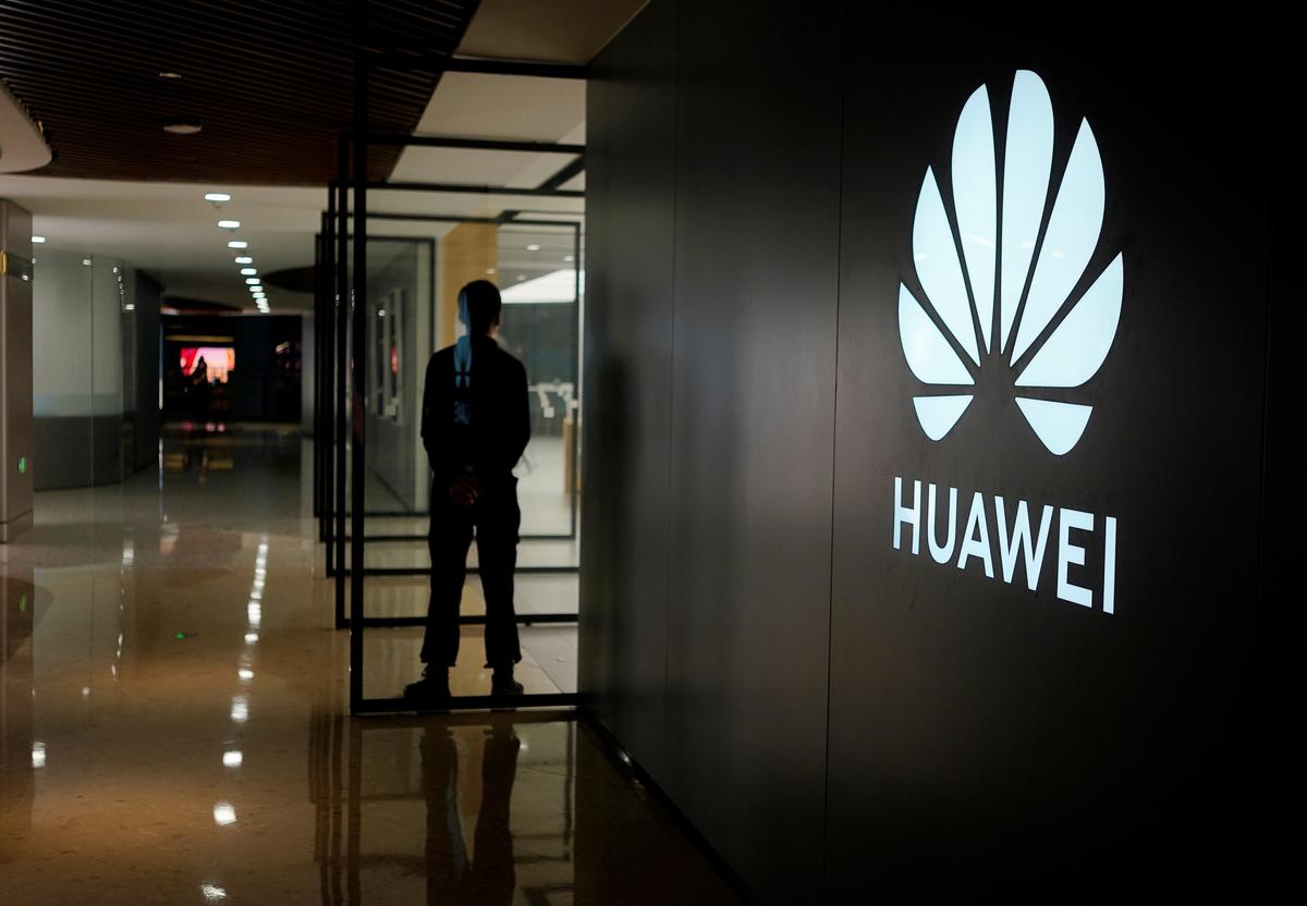 Huawei Cuts Orders to Key Suppliers After US Blacklisting: Nikkei