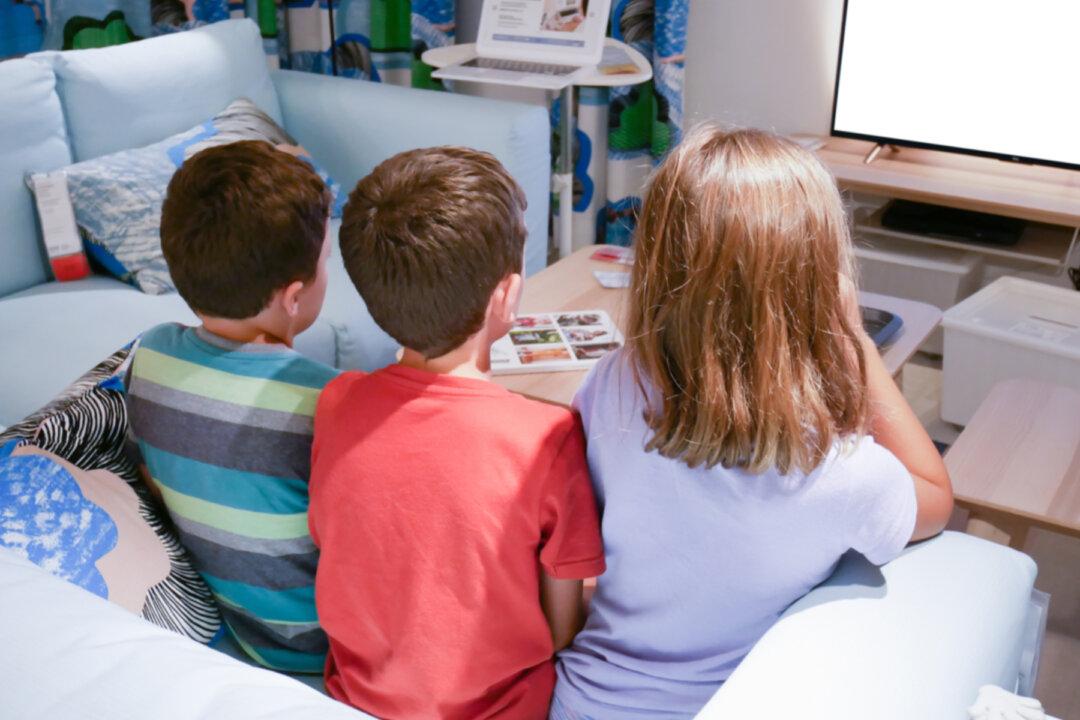 Woman on Having 3 Autistic Brothers: ‘Taught Me Everything I Know to Be True About Life’