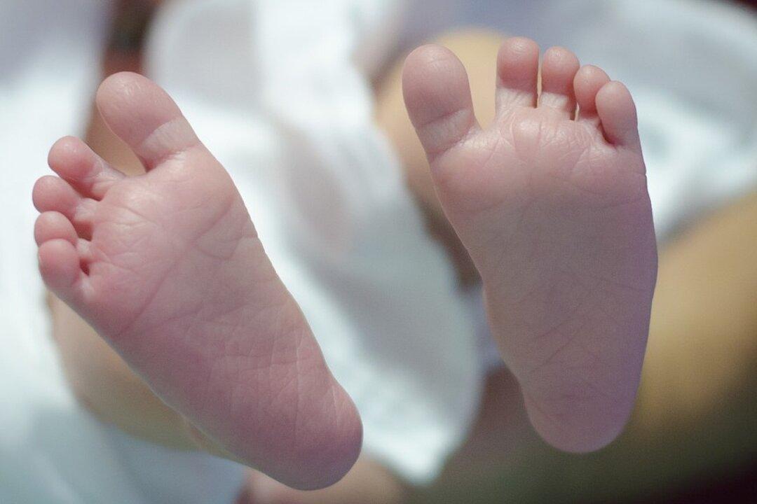 Mother Injures New Born’s Head, Wraps Her in 3 Plastic Bags and Leaves Her to Die