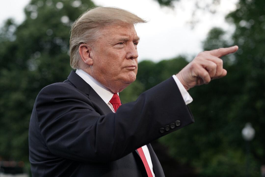 Trump Calls for Banned Conservatives to Be Reinstated by Twitter