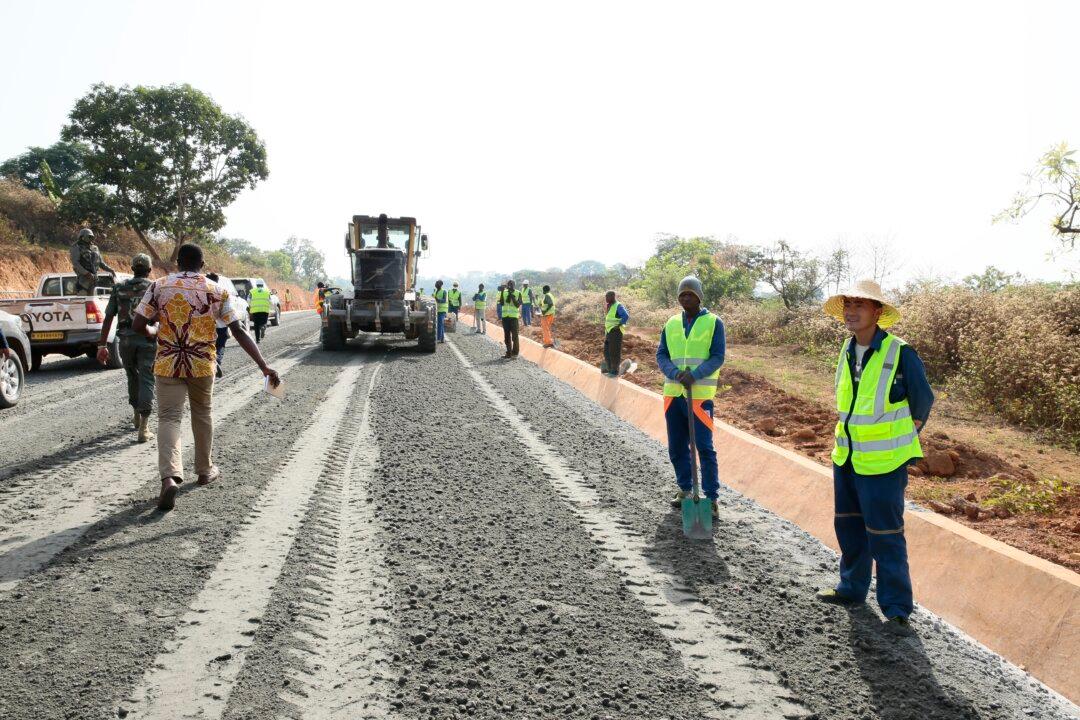 Cameroon Town’s Residents Say Chinese-Run Quarry Damaging Their Homes